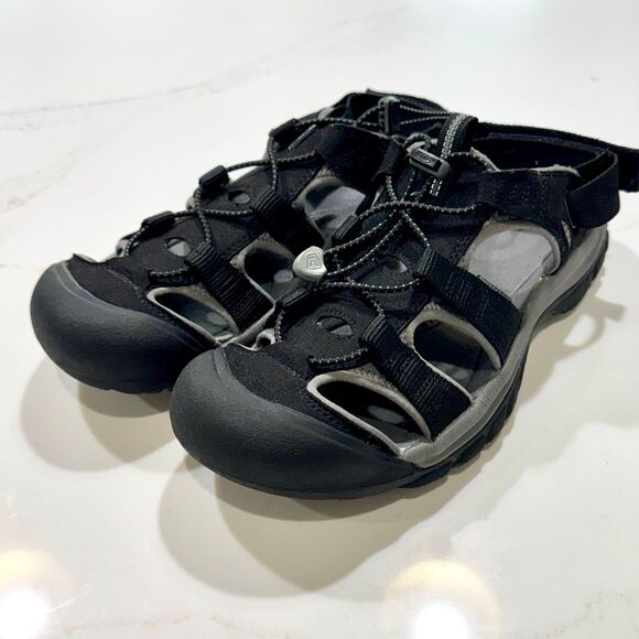 Keen Black Newport H2O Sandals. Black. Men’s 10.5.